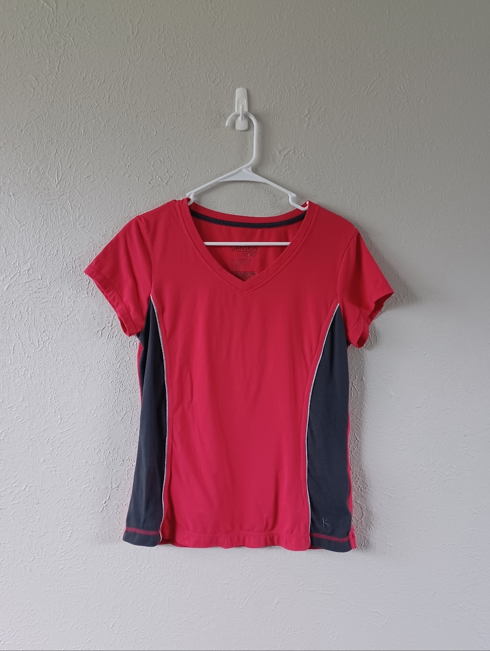 Danskin Now Red V-Neck Short Sleeve Tee with Black Side Panels